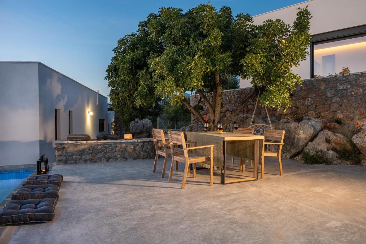 Casatino Villas Kalianeika Esterno foto